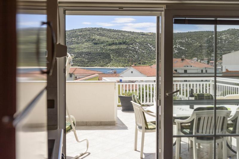 Apartments Luka - Trogir, Marina 150M From The Beach Exterior foto