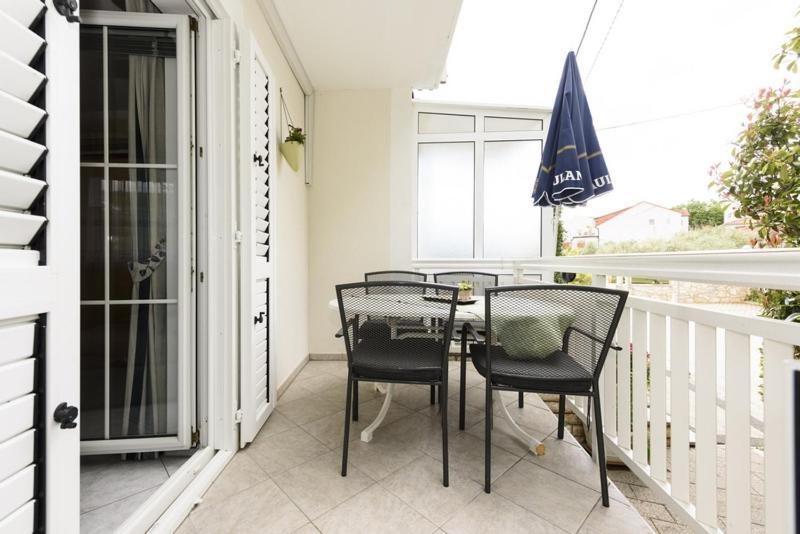 Apartments Luka - Trogir, Marina 150M From The Beach Exterior foto