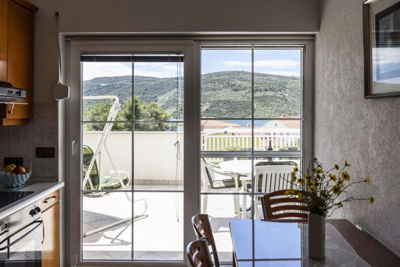 Apartments Luka - Trogir, Marina 150M From The Beach Exterior foto